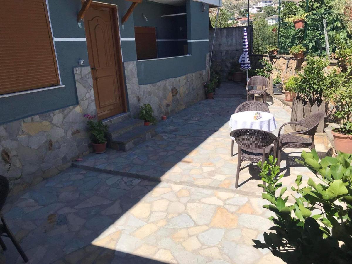 House Hotel Gjirokaster Bagian luar foto